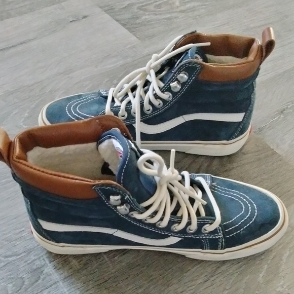 Van's High Top - Picture 3 of 6